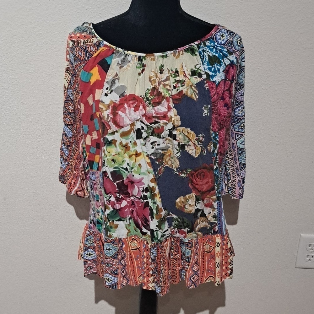 RARE & ANSTRACT SACRED THREADS medium top